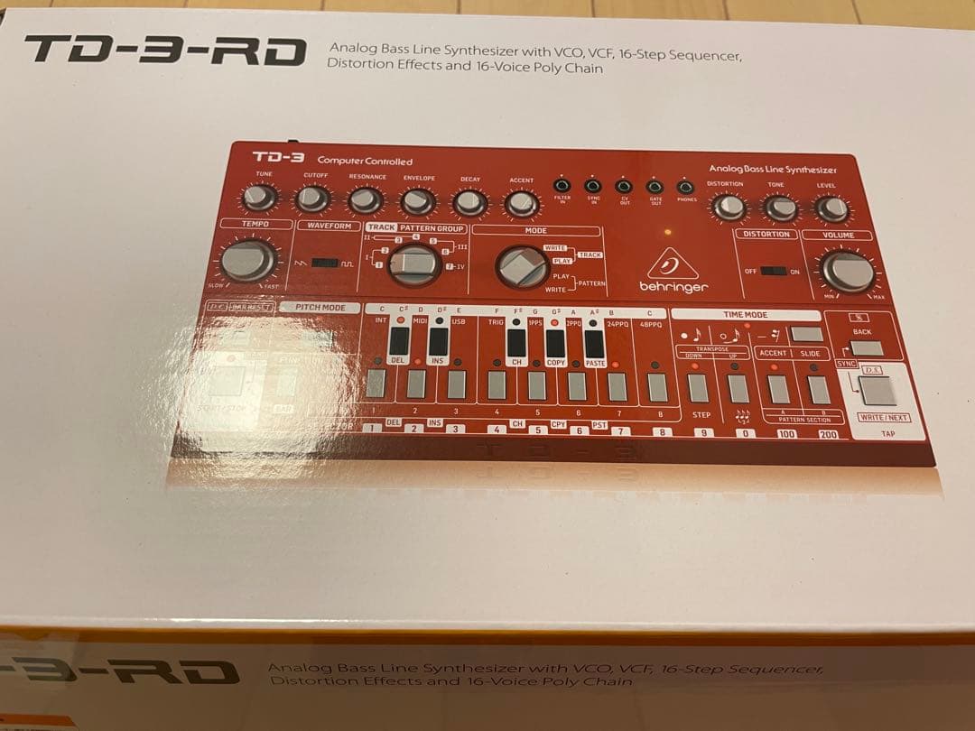 Behringer TD-3-RD /TB-303クローン acid house