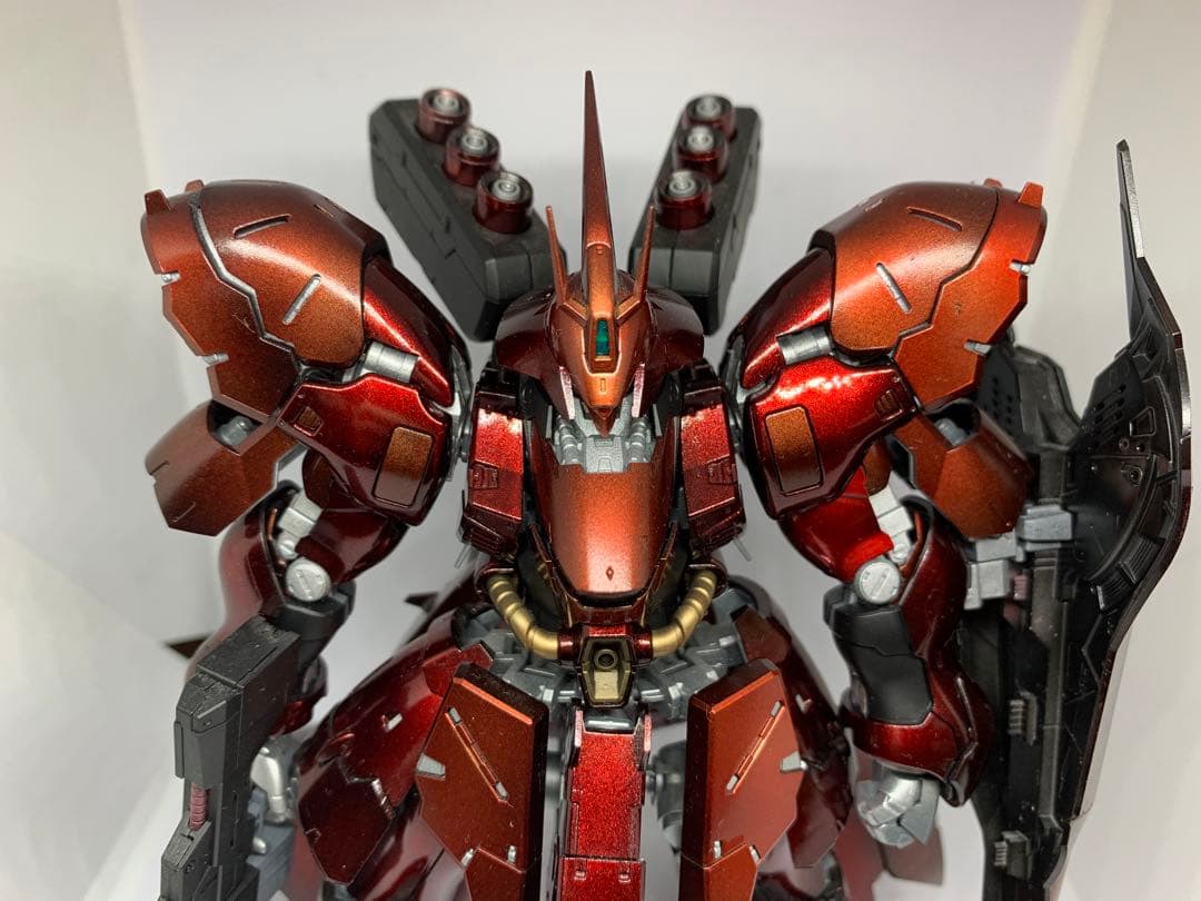バンダイ RG 1/144 サザビー　完成塗装済み