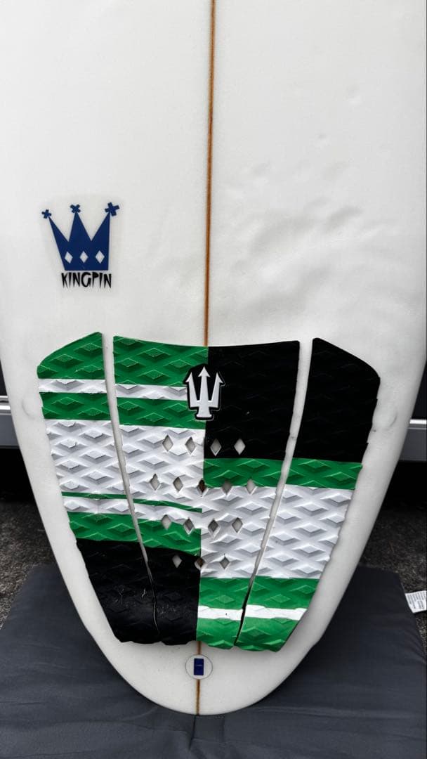 JSサーフボード　KINGPIN 5'10