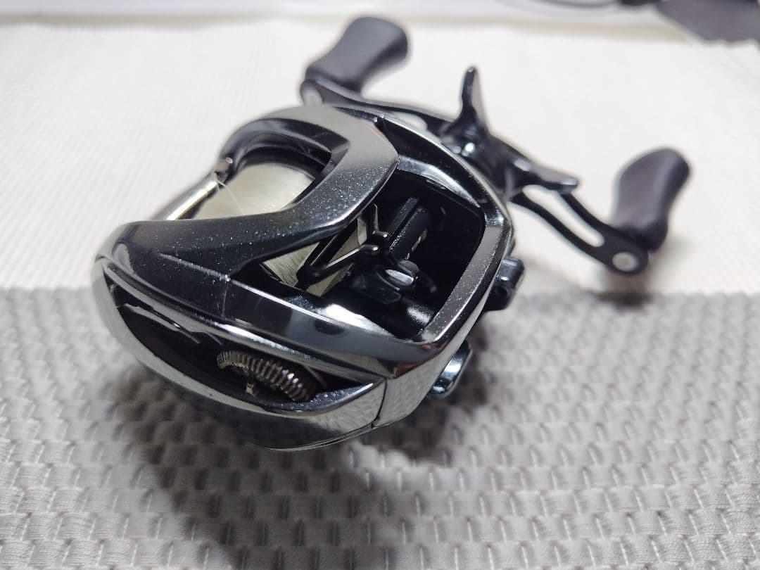 ダイワ ’21 スティーズLTD SV TW 1000L・左ハンドル　中古品