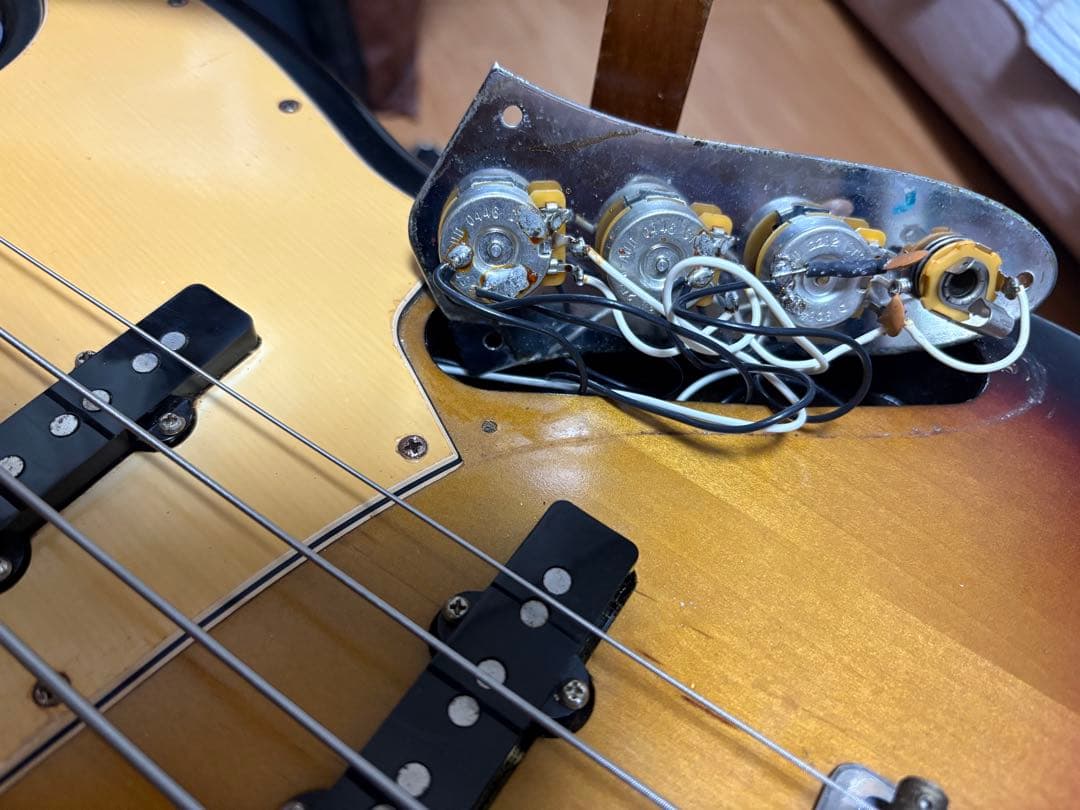 Fender USA American Jazz Bass ハードケース付き