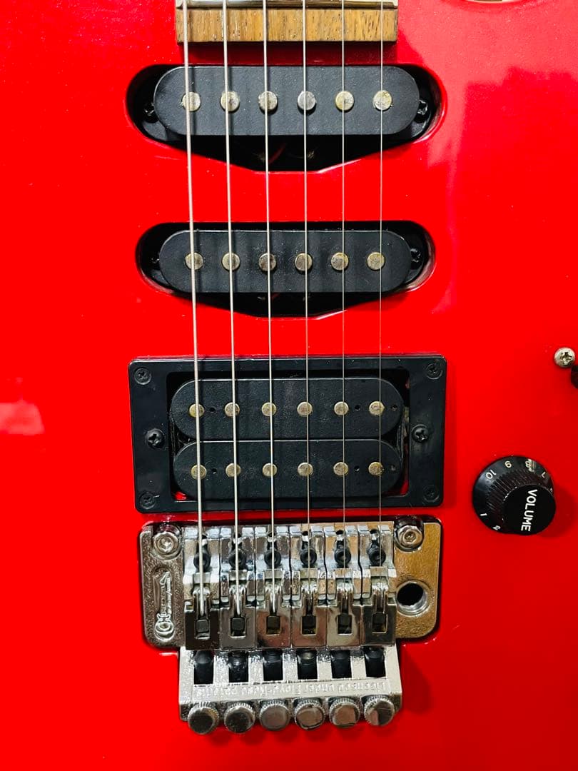 CHARVEL BY JACKSON エレキギター　SSH メタリックレッド