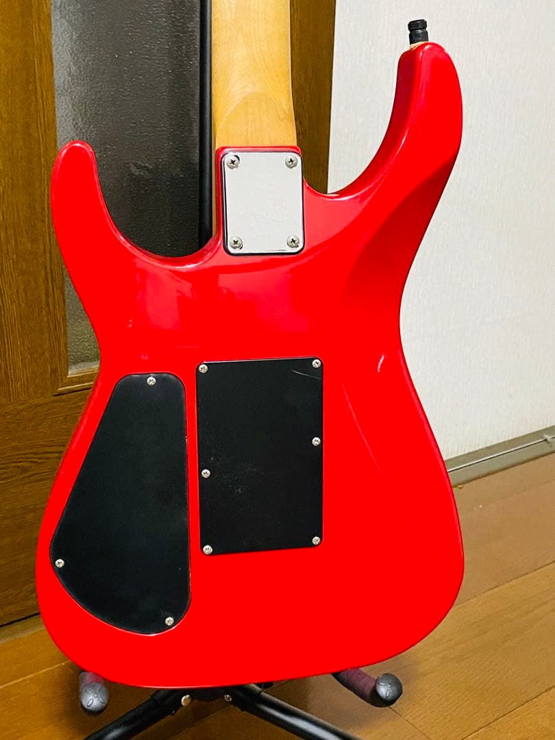 CHARVEL BY JACKSON エレキギター　SSH メタリックレッド