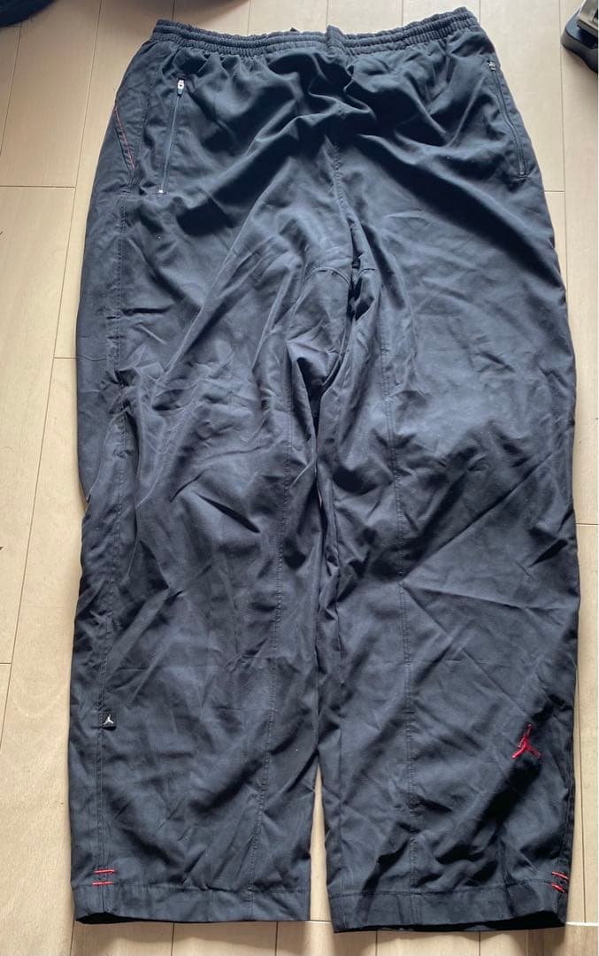 【新品未使用タグ付き】ジョーダンブランド　トレーニングパンツ Lサイズ