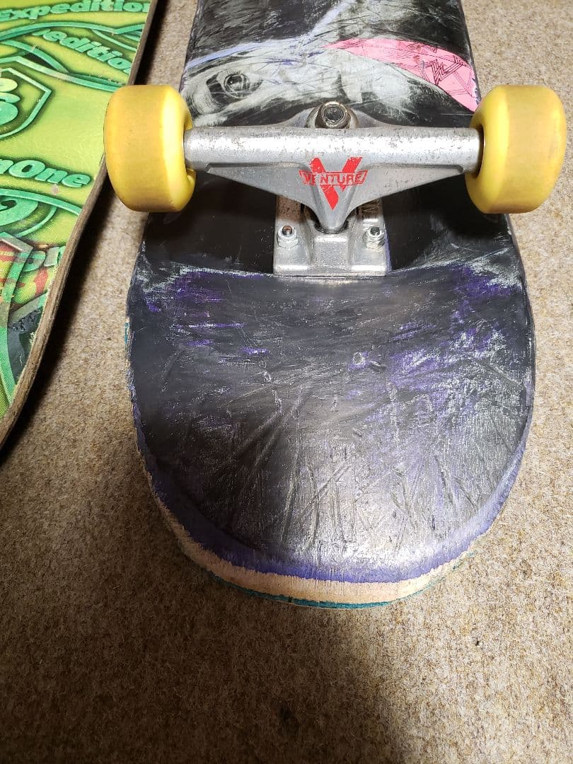 スケートボード　コンプリート　スケボーサイズ違い venture トラック