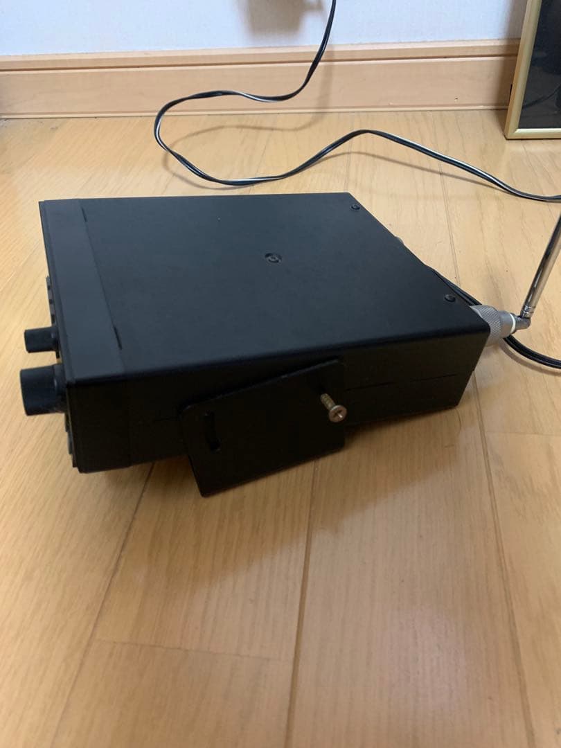 ICOM IC-R100 広帯域受信機