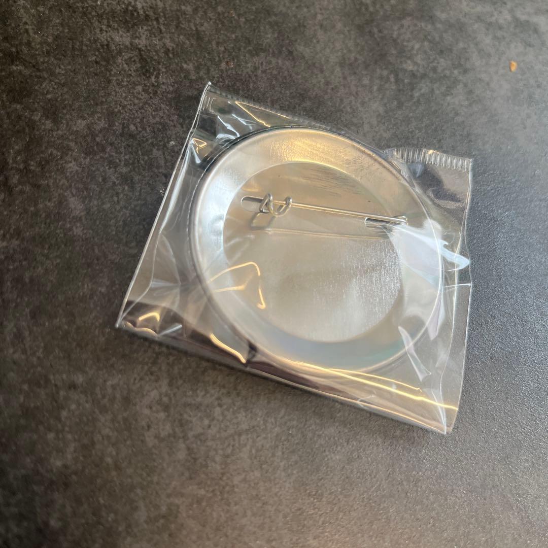 C82 Ib 缶バッジセット イヴ