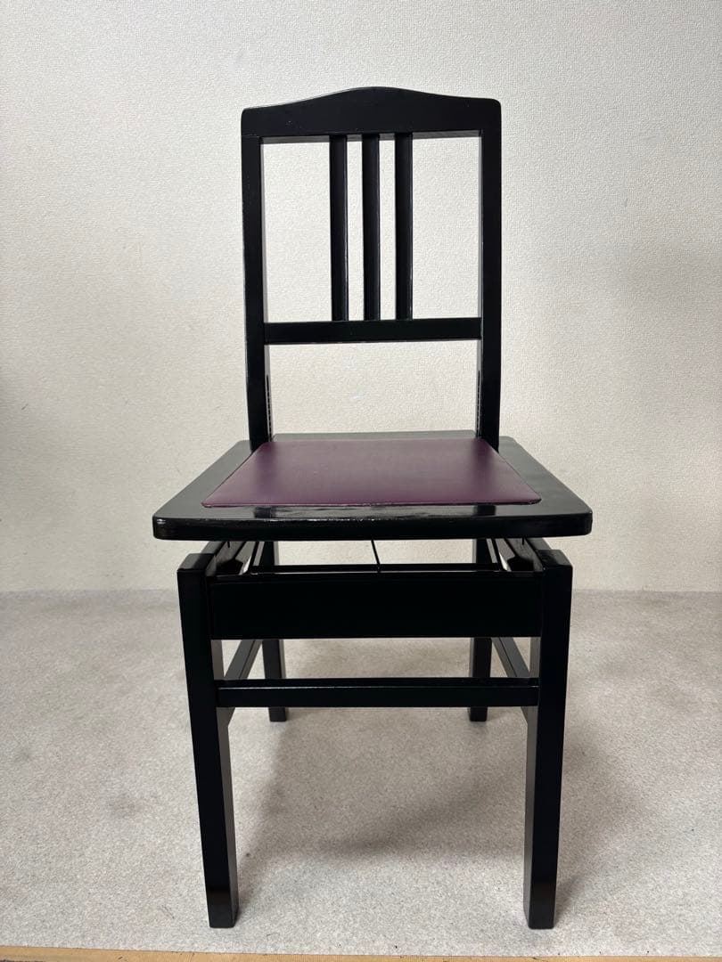 トムソンピアノ椅子