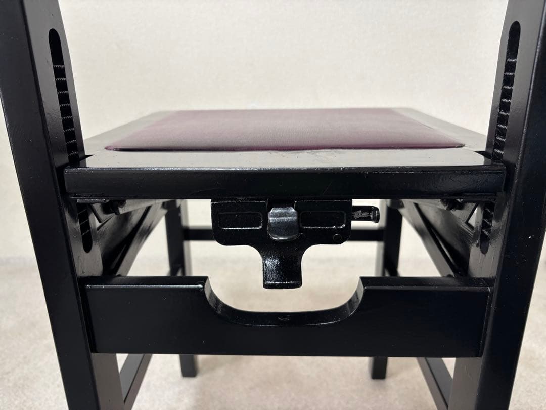 トムソンピアノ椅子