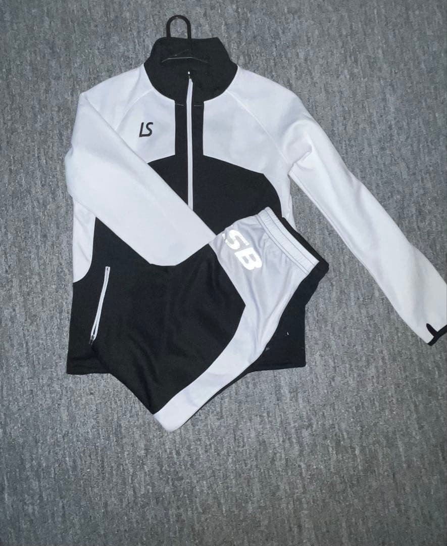 LUZ e SOMBRA ルースイソンブラ セットアップ Lサイズ サッカー