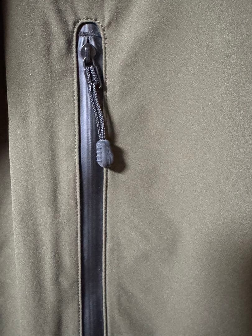 BEAMS GOLF フード付きジャケット オリーブ