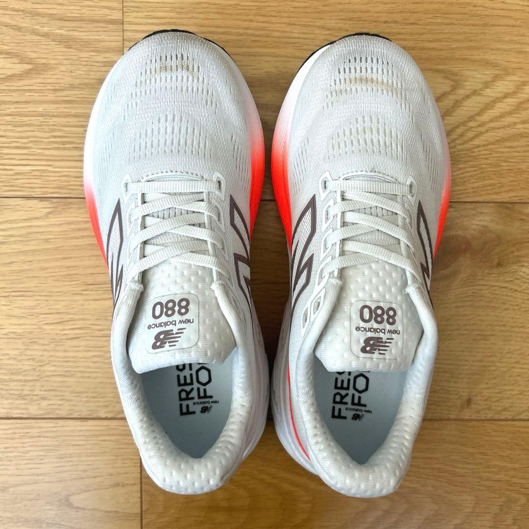 ニューバランス　ランニングシューズ　レディース W880 24cm