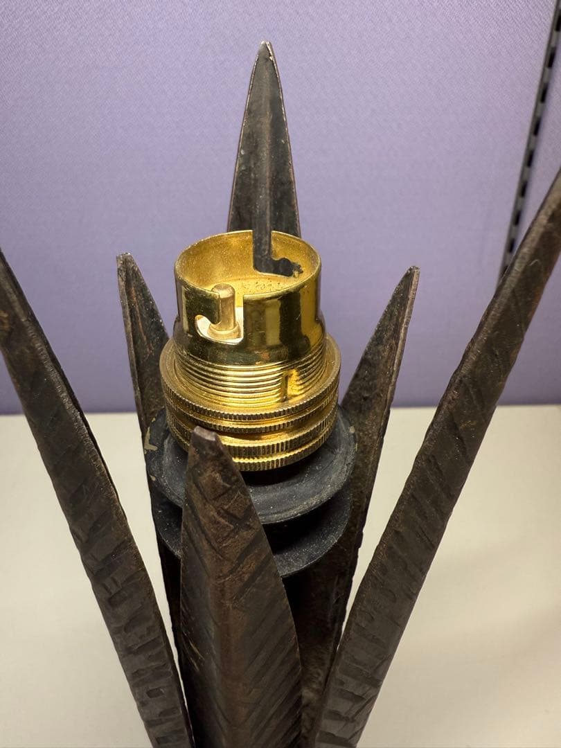 Dome Nancyチューリップタイプのガラスシェード電気スタンド