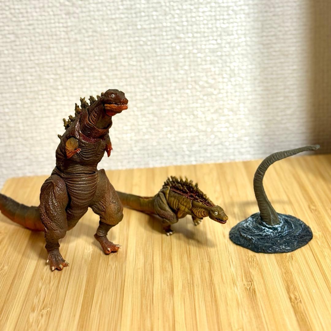 S.H.Monsterarts ゴジラ　第１ • 第2・第3形態 シンゴジラ