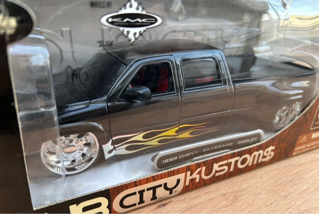 ミニカー 1999 CHEVY SILVERADO DOOLEY