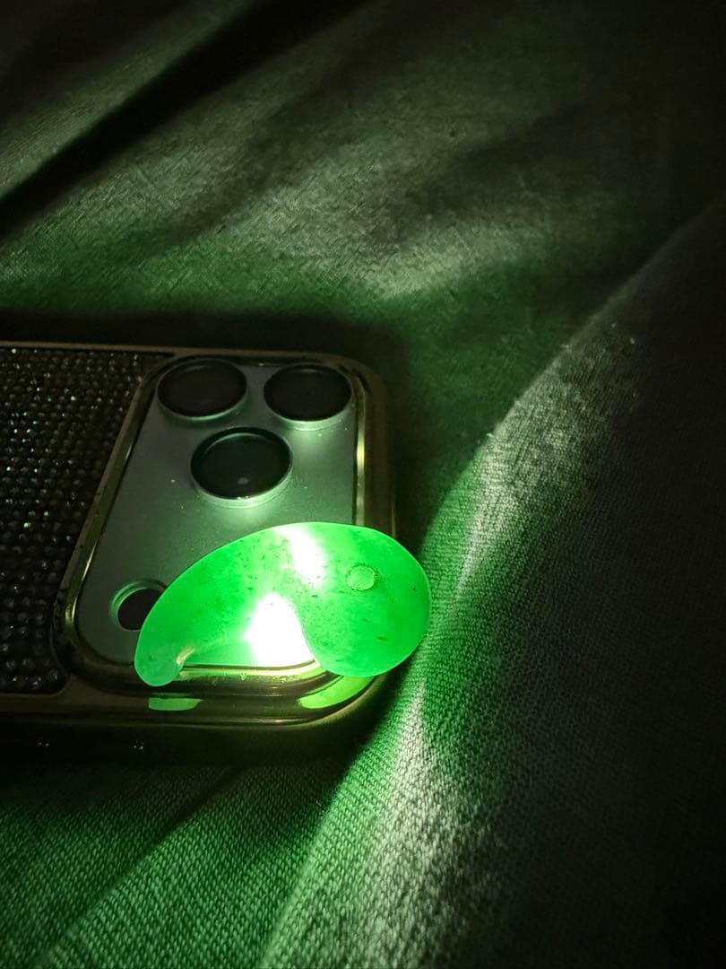 糸魚川翡翠 勾玉 12g 3.6cm 天然石 パワーストーン