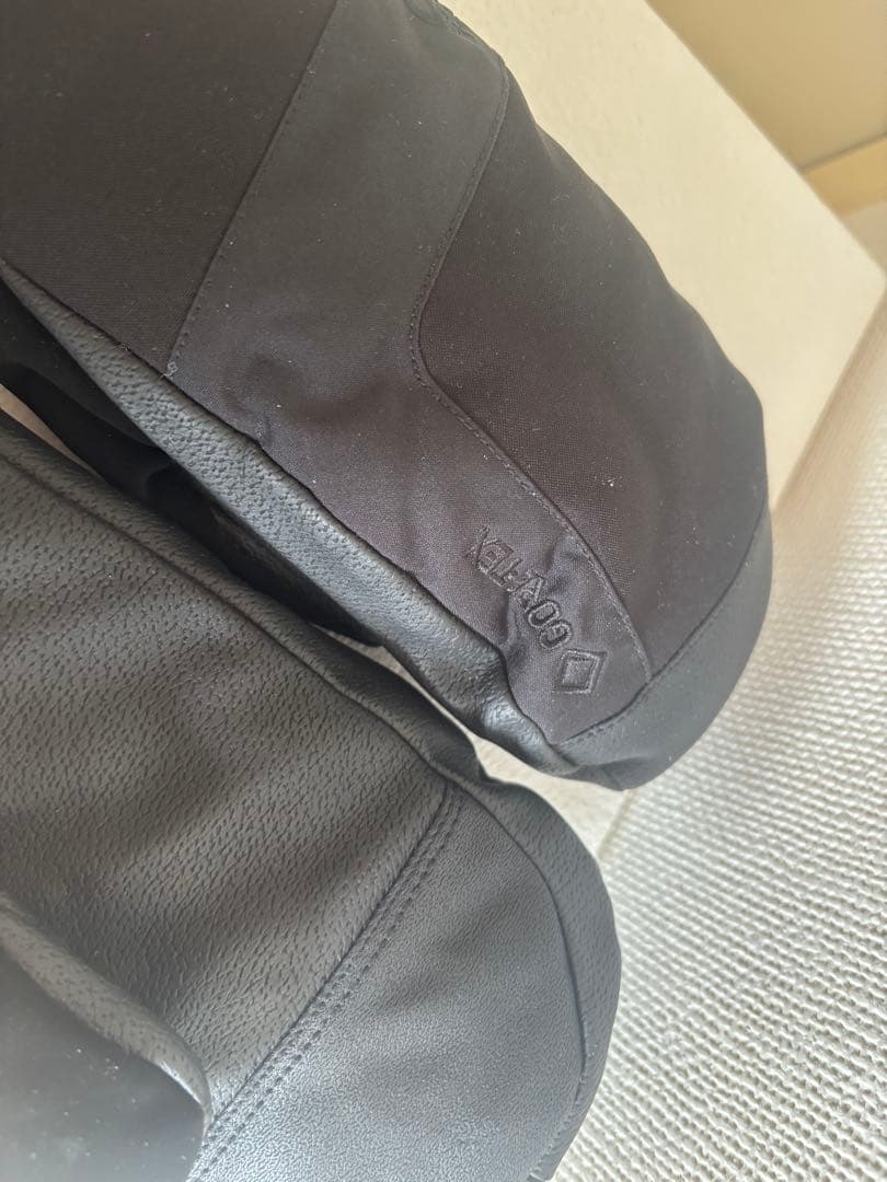 686 GORE-TEX スノーボード用グローブ ブラック　レディスS