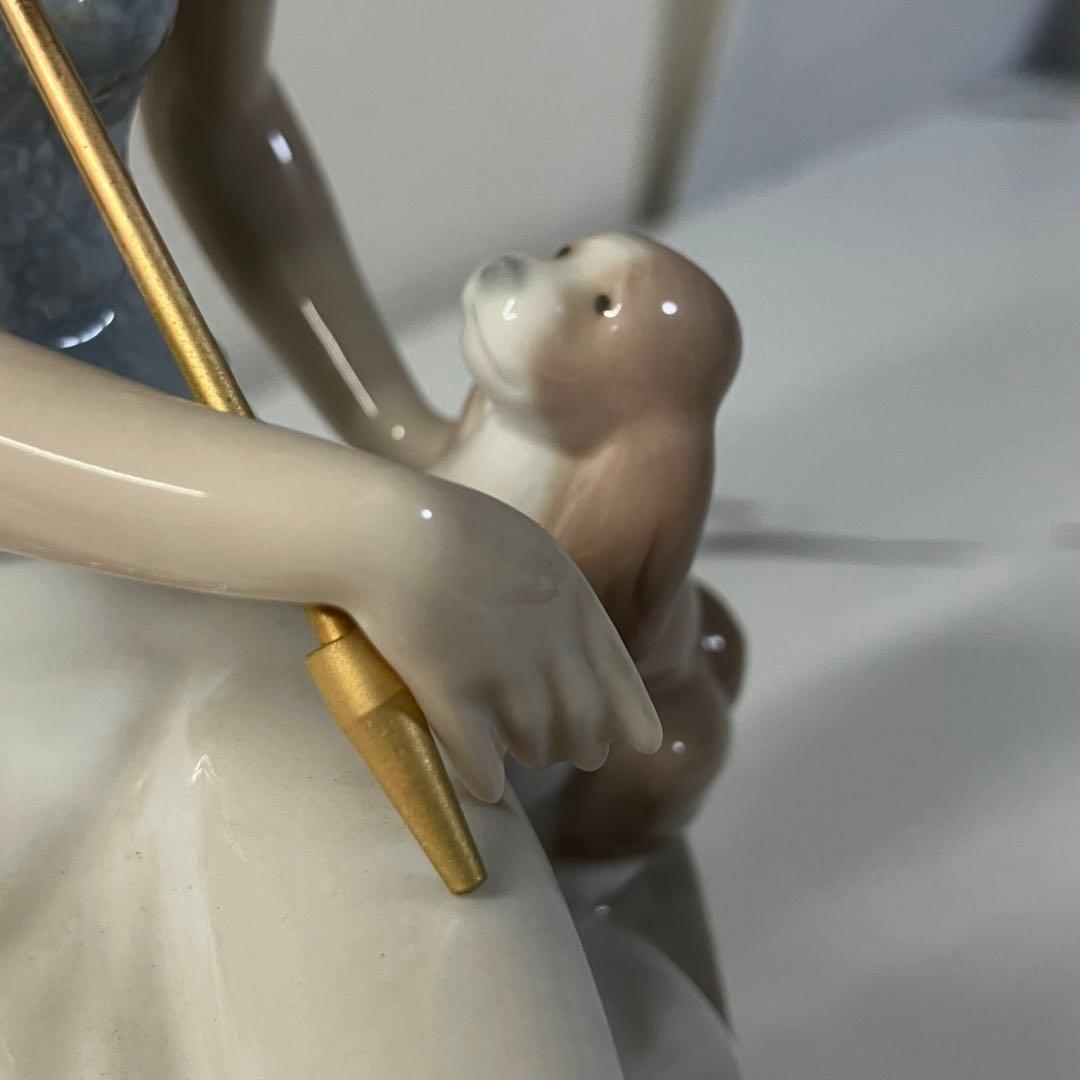 【1/23限定価格】LLADRO リヤドロ 7612 日傘の女性と犬 ベンチ