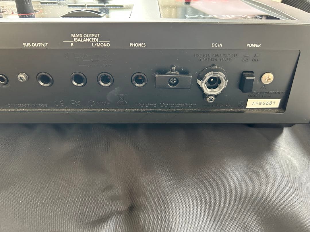 Roland FA-06 シンセサイザー 61鍵