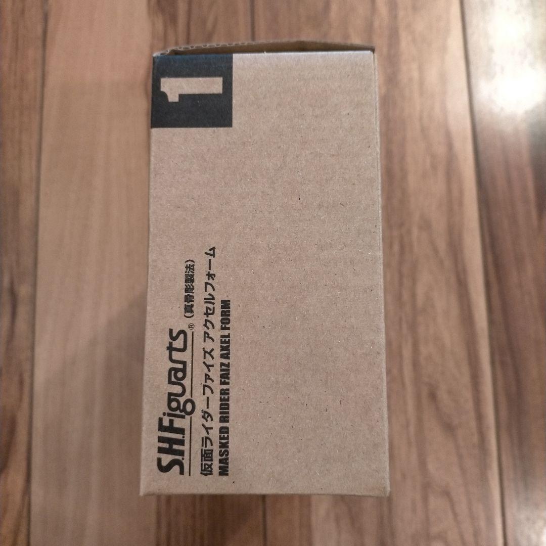 SH フィギュアーツ真骨頂　仮面ライダーファイズ　アクセルフォーム