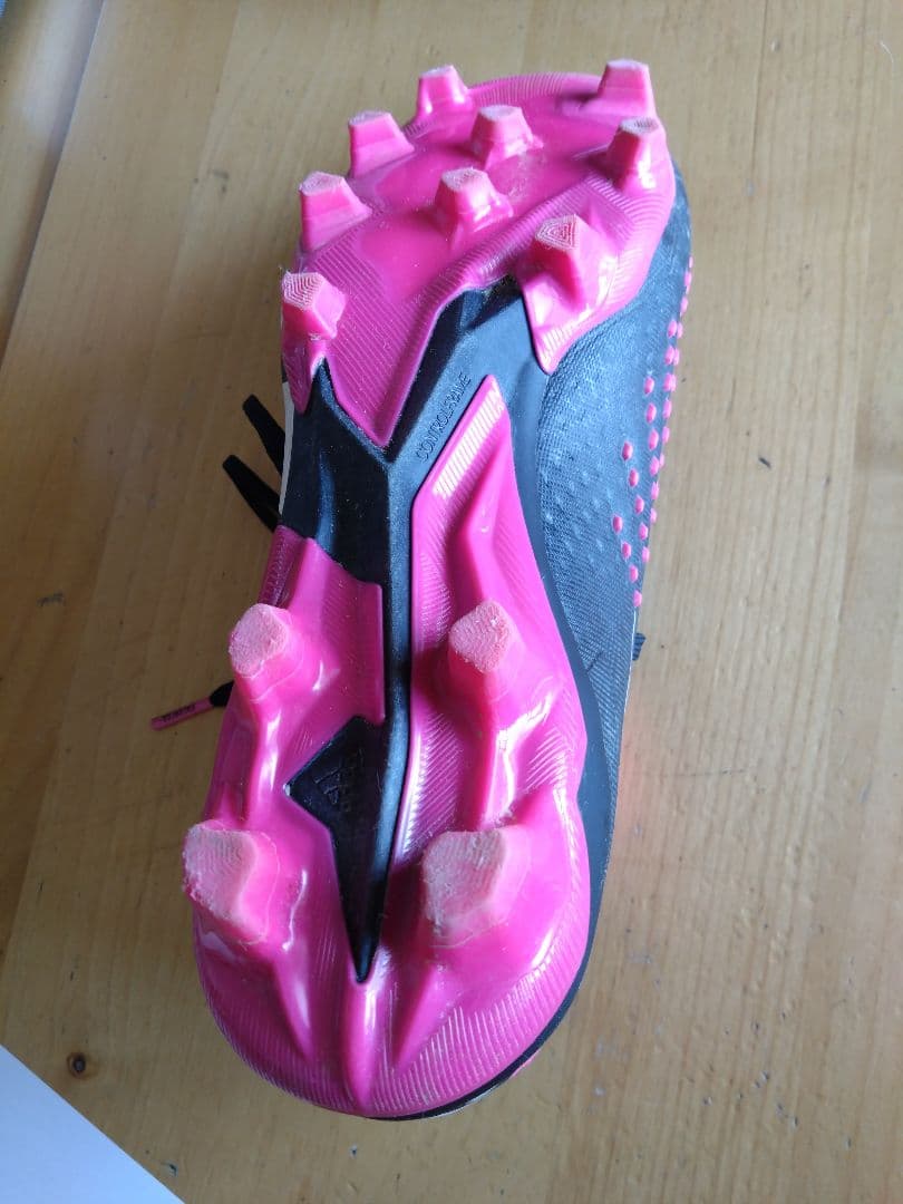 アディダス　プレデター　AC1 HG/AG　28㌢