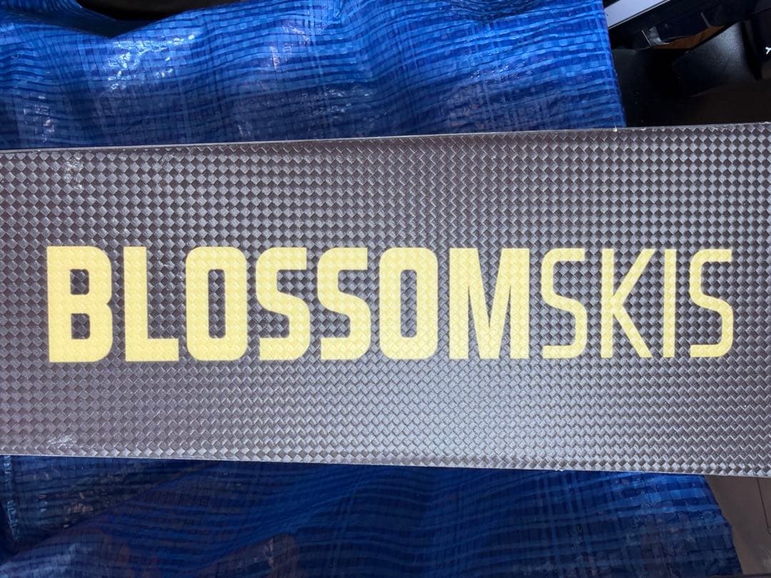 BLOSSOM ブロッサム 23-24 Elegante