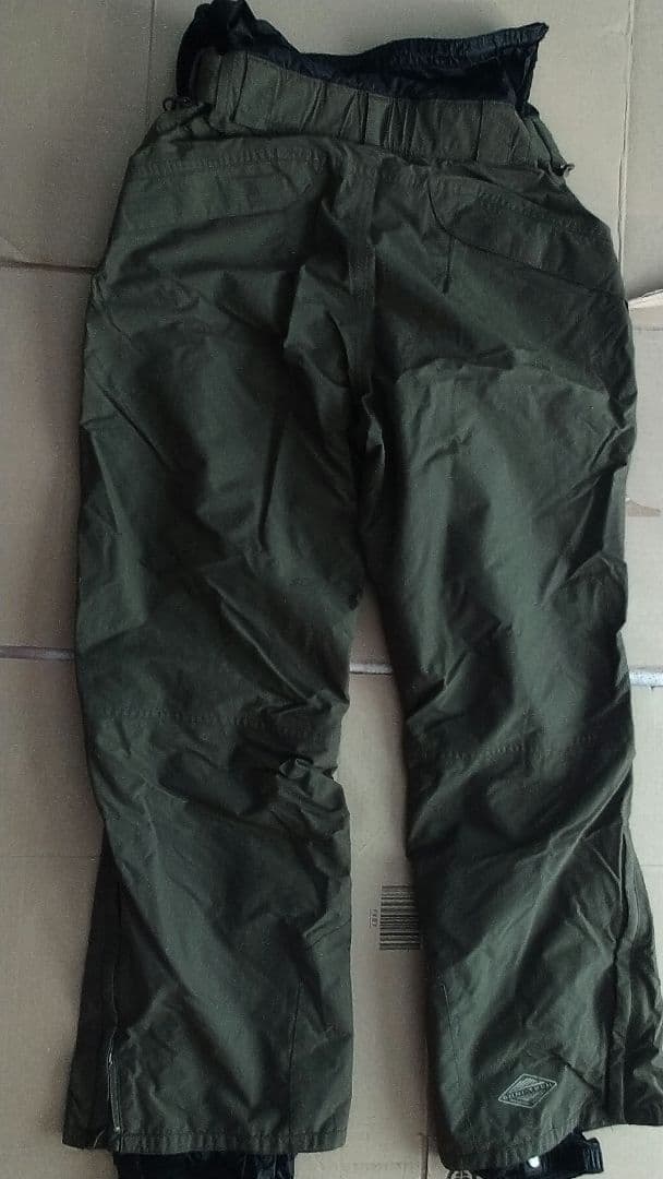 Columbia　スノーボードパンツ 　オリーブ色