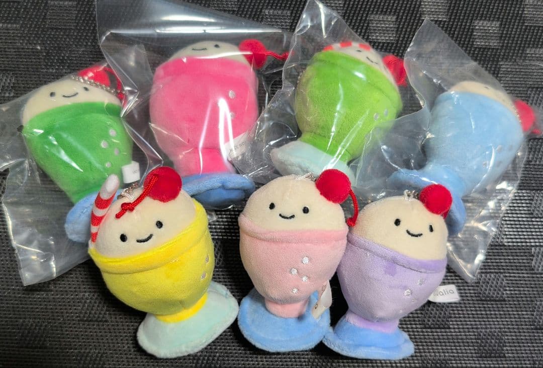 にっこりーノ にっこりーノパーク 純喫茶のぬいぐるみ クリームソーダ