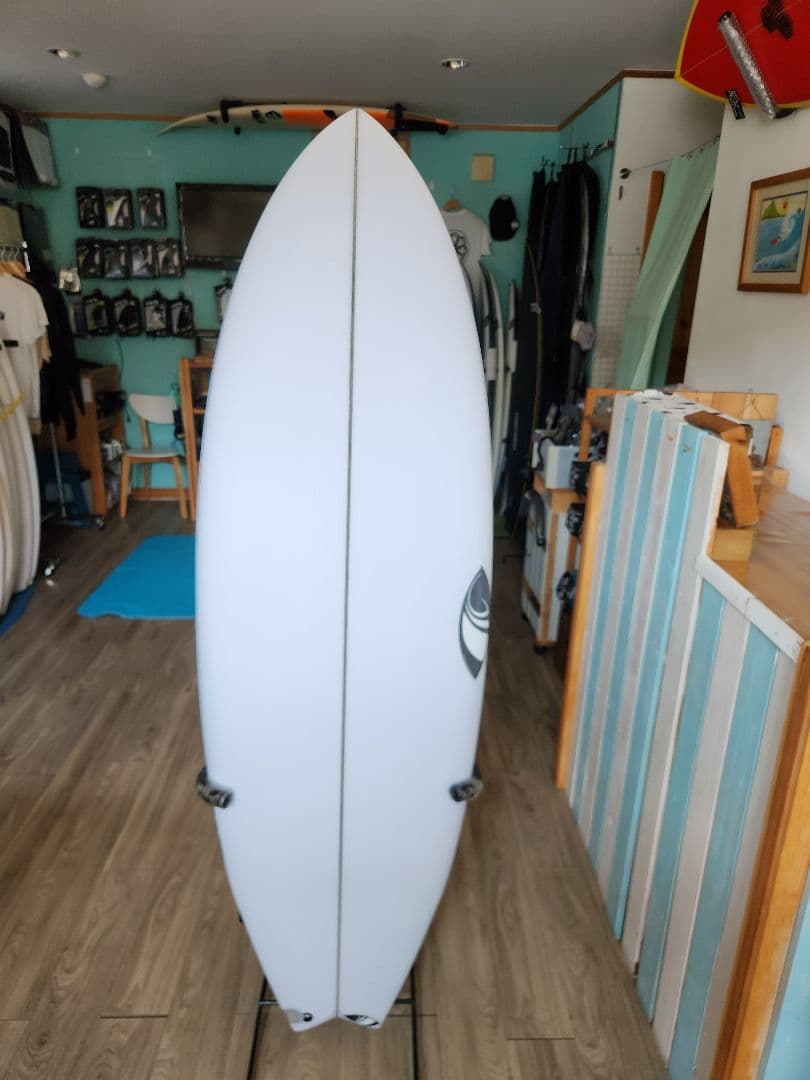 NEW 新品送込　Sharp Eye 5.7 Zipper 5フィン S3022