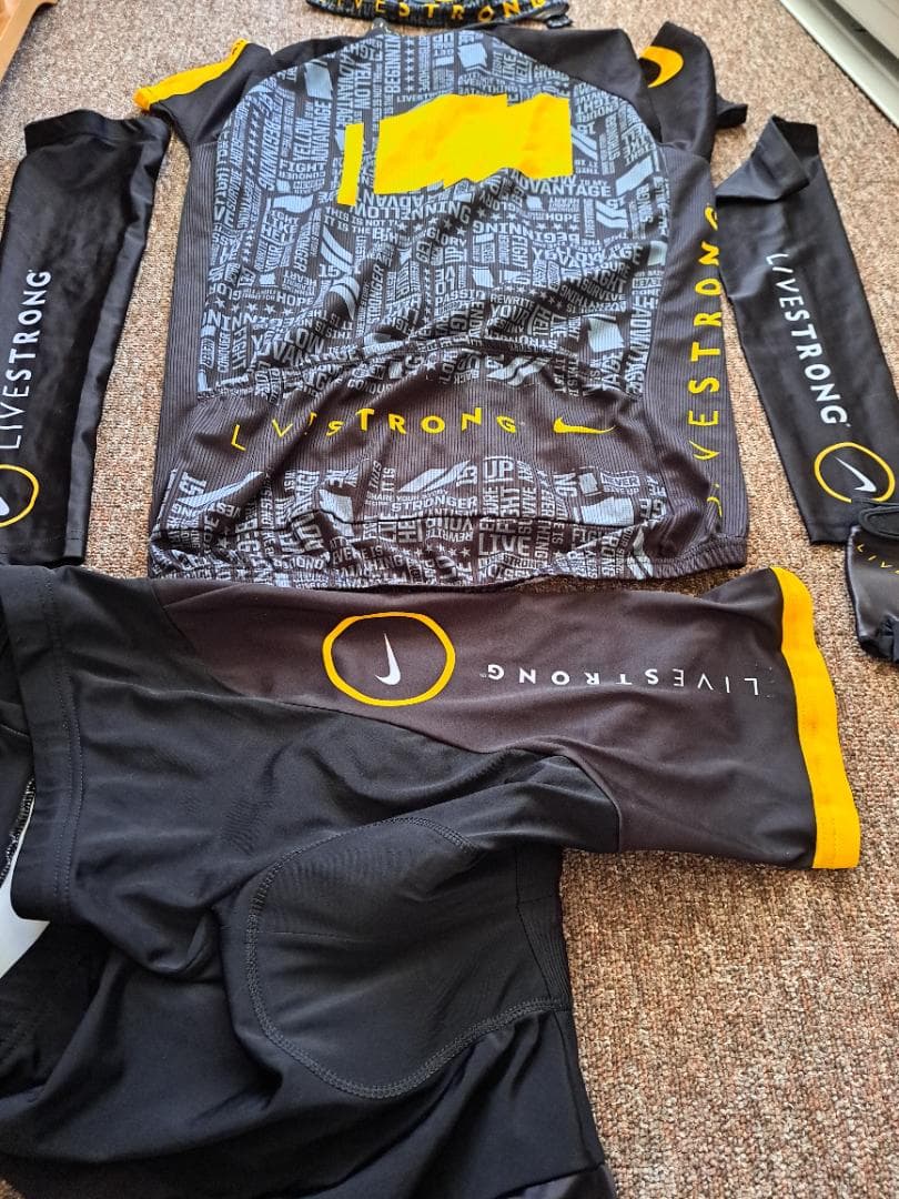 レアLIVESTRONG ランス·アームストロングサイクルジャージ上下セット！！