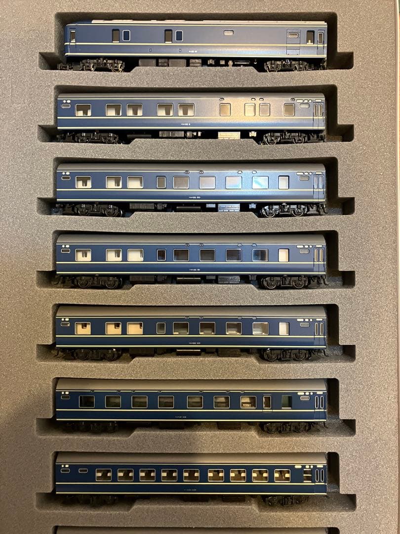 KATO 20系寝台特急「あさかぜ」基本+増結+牽引車（EF65）