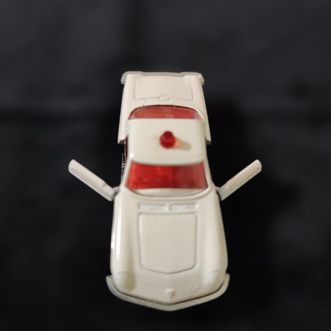 トミカ パトカー 1/60 箱付き