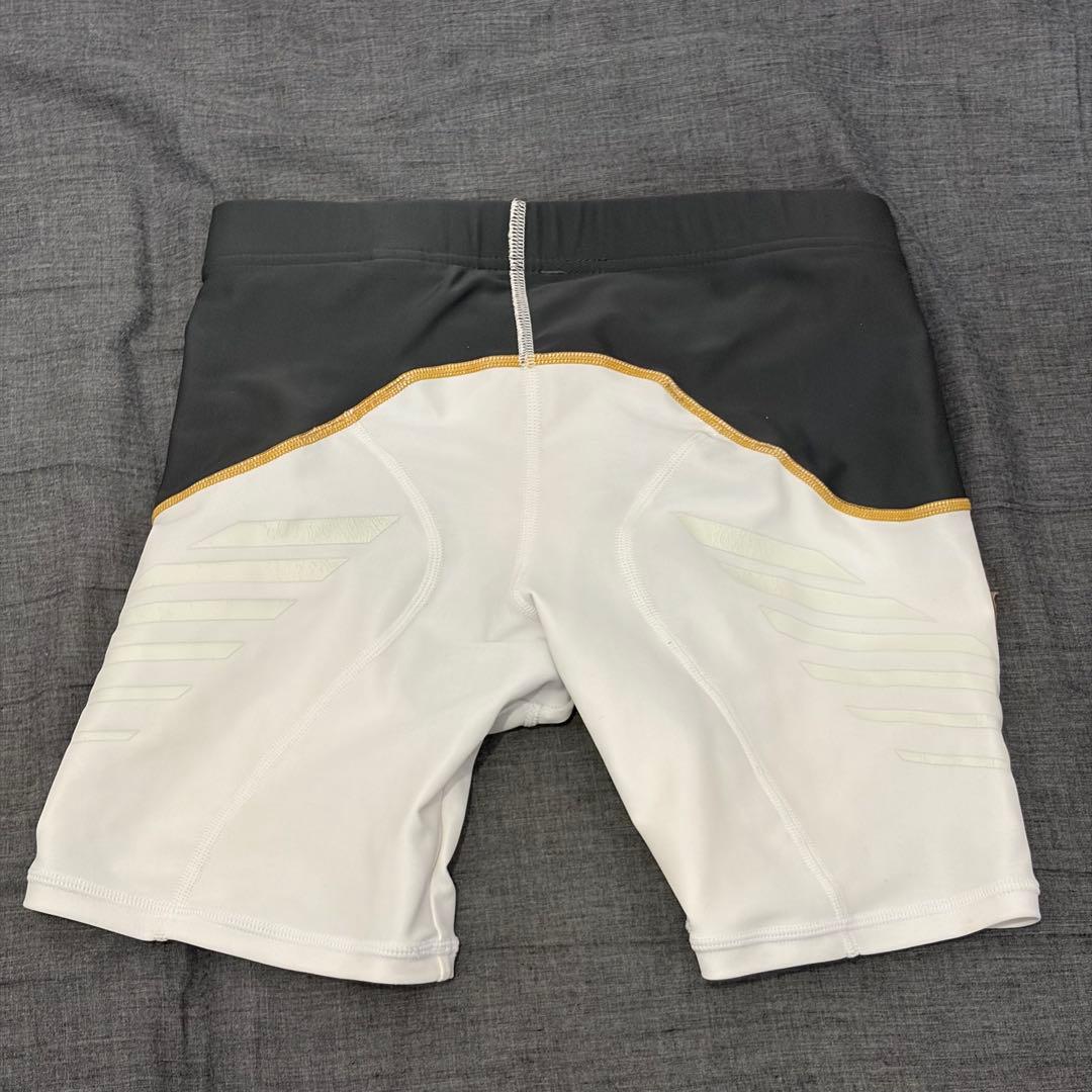 asics ショートタイツ ホワイト Sサイズ