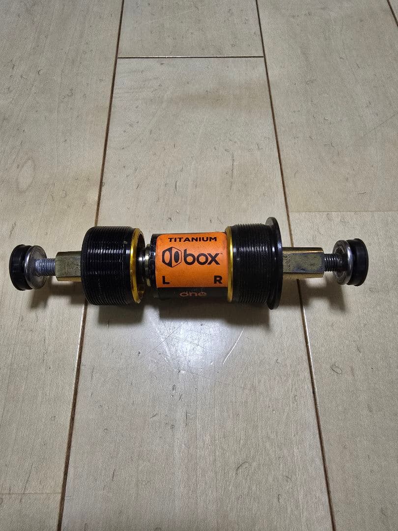 ボックスワン チタンBB 113mm 68mm カーボンスリーブ 中古美品