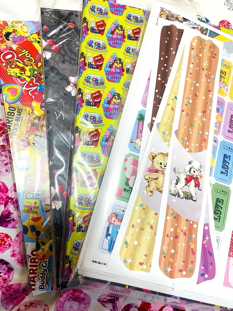 紙モノ♡コレクション整理品♡紙モノ大量まとめ売り♡印刷物セット♡シール♡箱売り