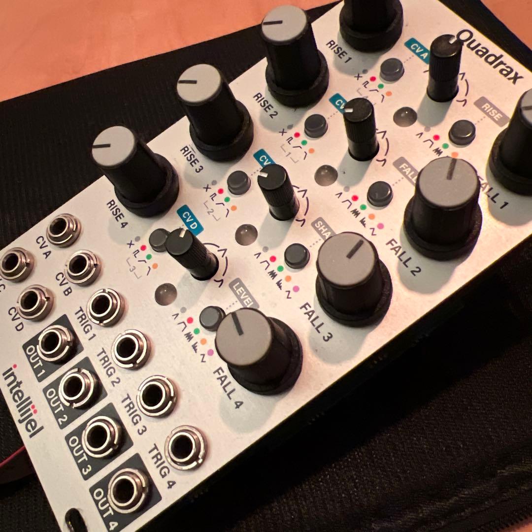 鍵盤楽器 Intellijel Designs Quadrax