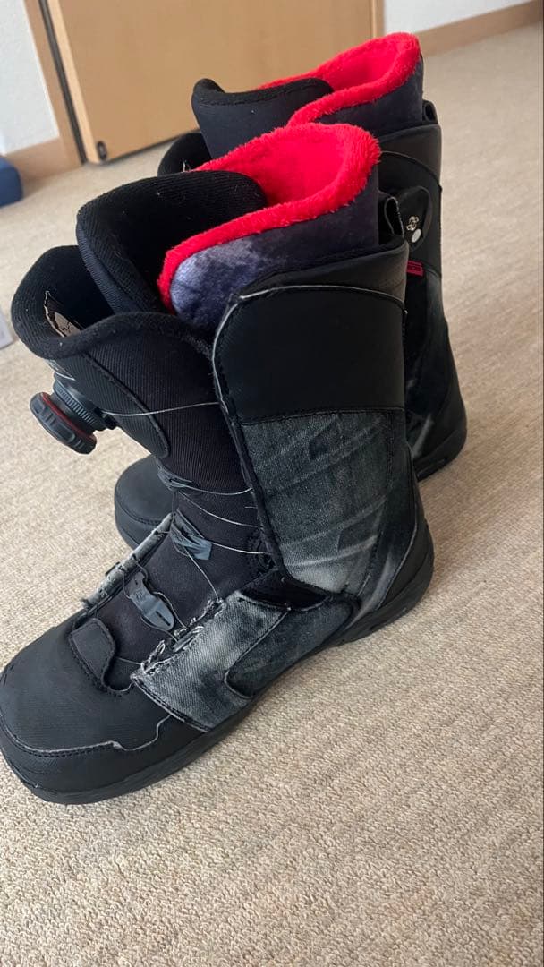 LASSO スノーボードブーツ 男性用 ブラック/レッド　デニム使用