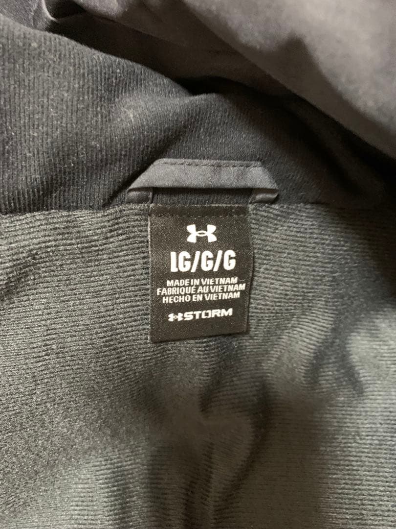 （美品）アンダーアーマー　ベンチコート　メンズ