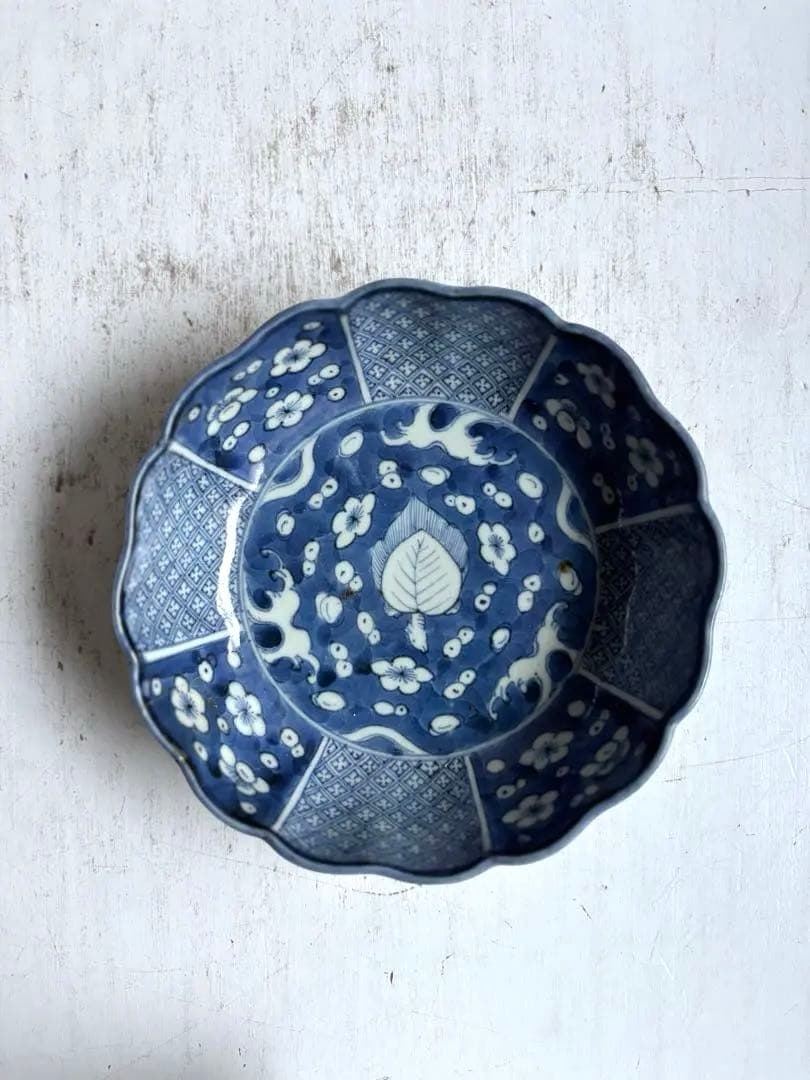 783 骨董 アンティーク 古伊万里 染付け 梅紋輪花なます皿 5寸 幕末 上物