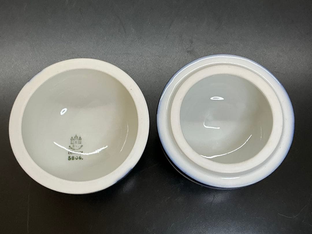 ビングオーグレンダール 白磁 コバルト 蓋物 ラウンドボックス