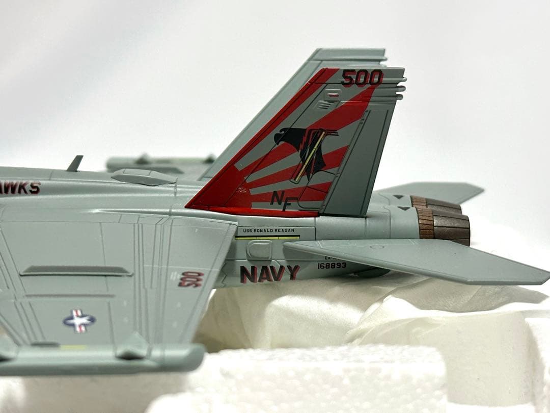 ホビーマスター EA-18G Growler 1/72 VAQ-141 厚木基地