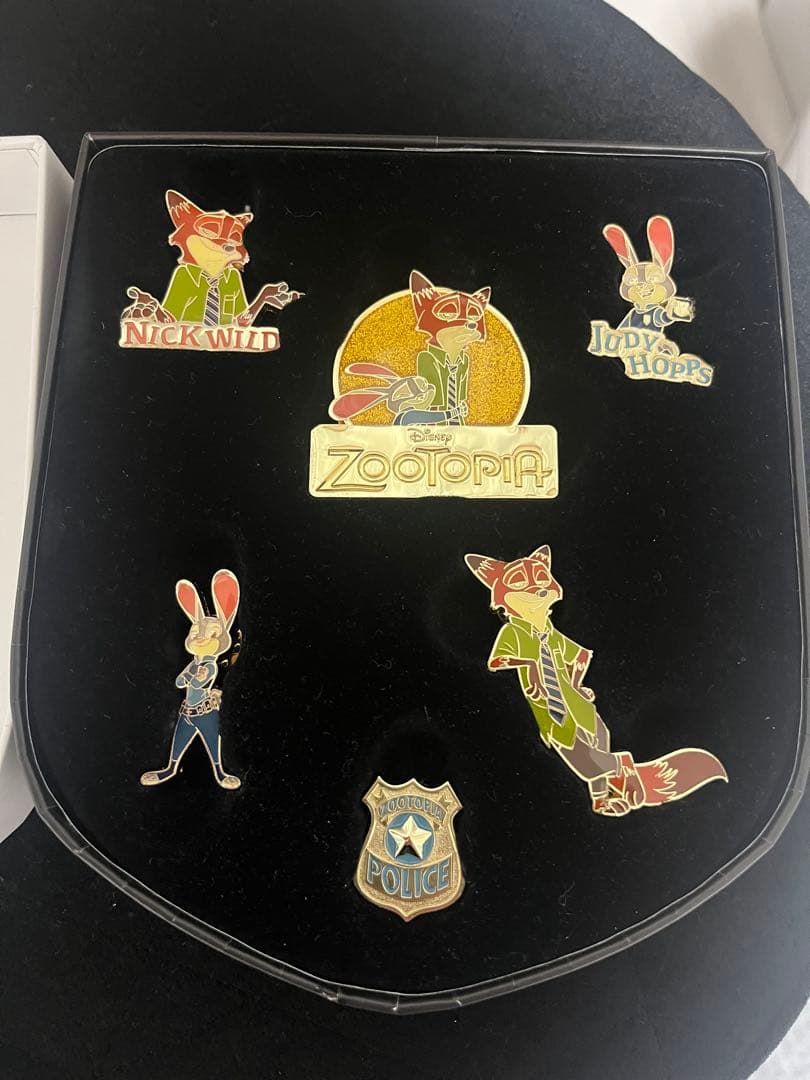 ズートピア　ピンバッジセット　5周年記念