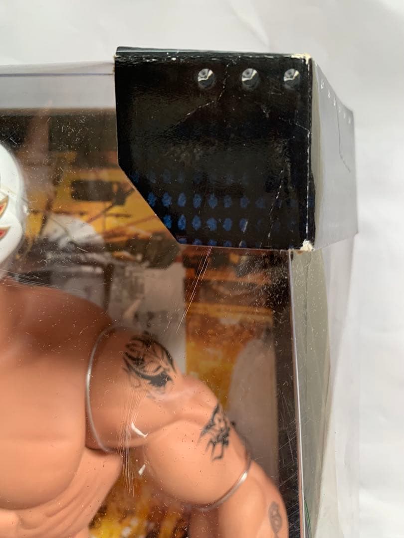 WWE Rey Mysterio 14インチアクションフィギュア