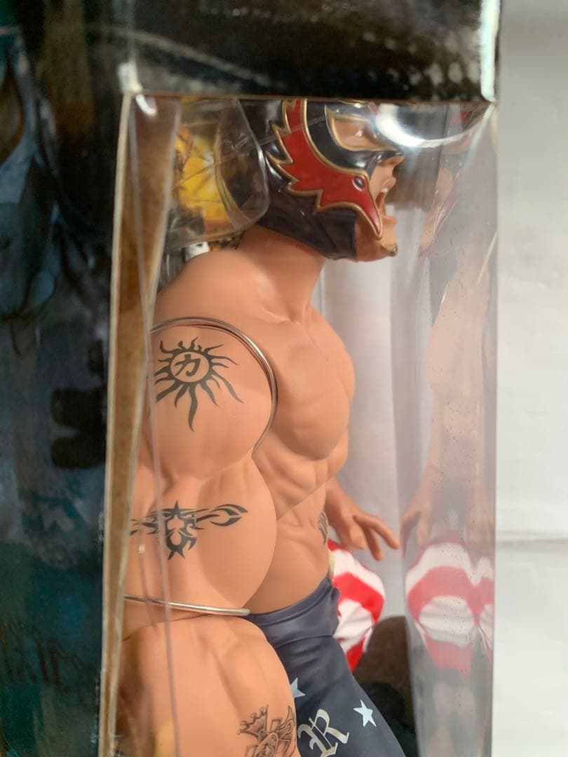 WWE Rey Mysterio 14インチアクションフィギュア