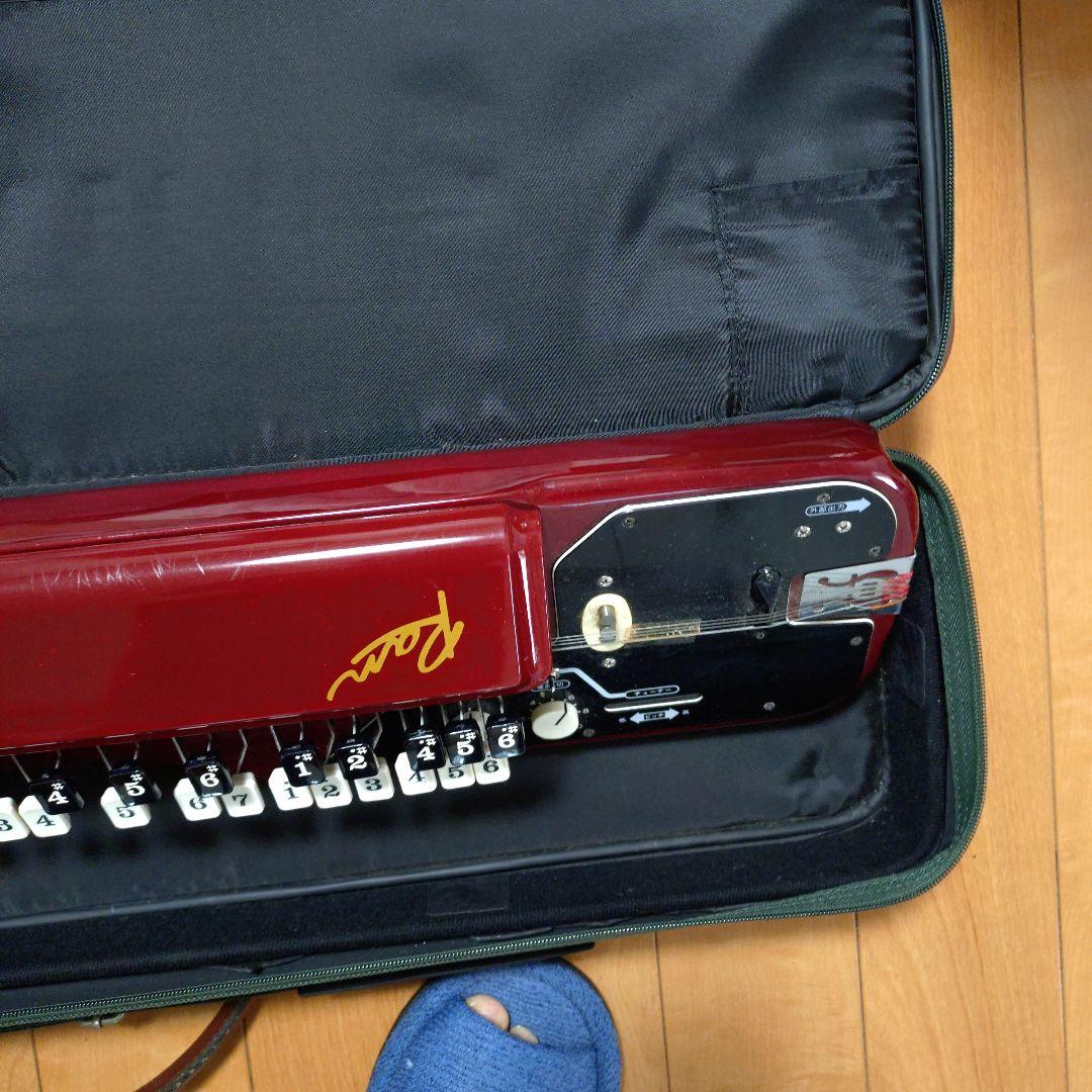 大正琴 赤 6弦 ケース付き