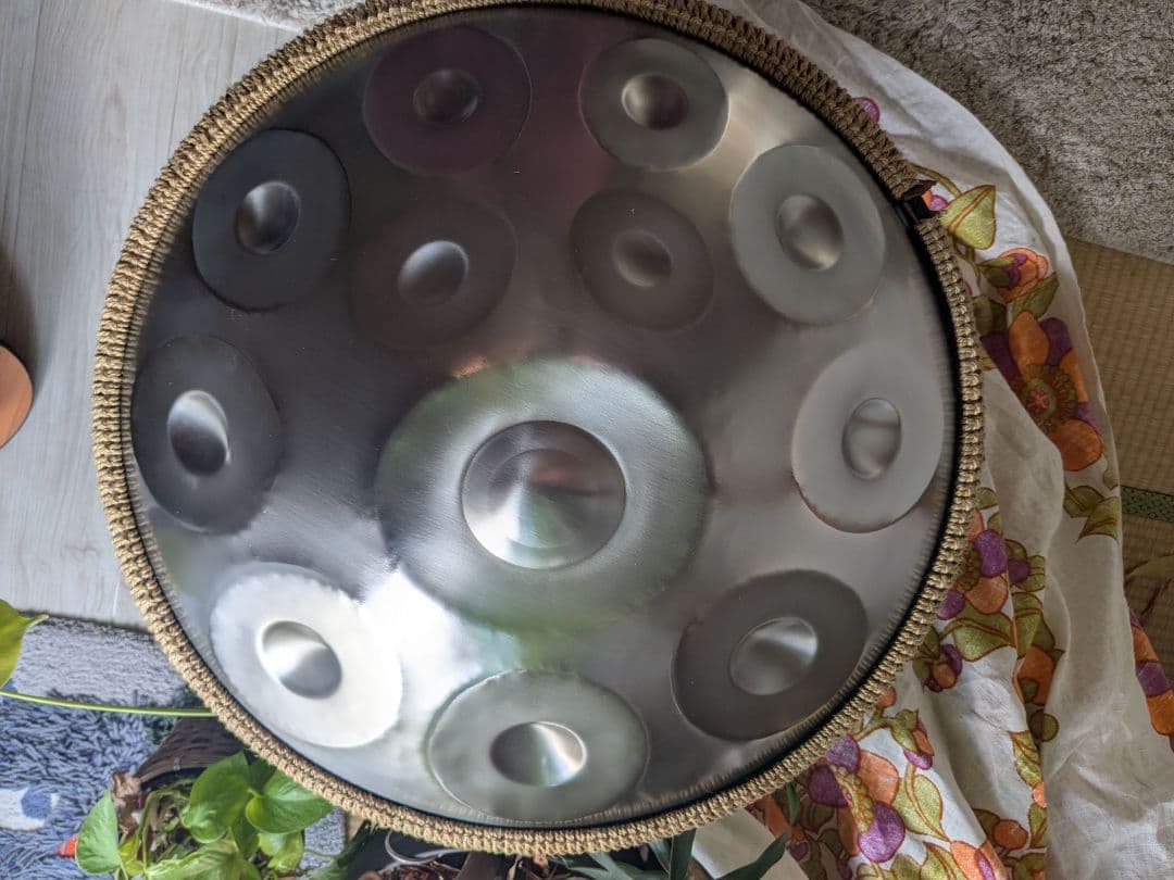 ✾ハンドパン 12音　約56センチ　Dマイナー シルバー 楽器　ヨガ　瞑想