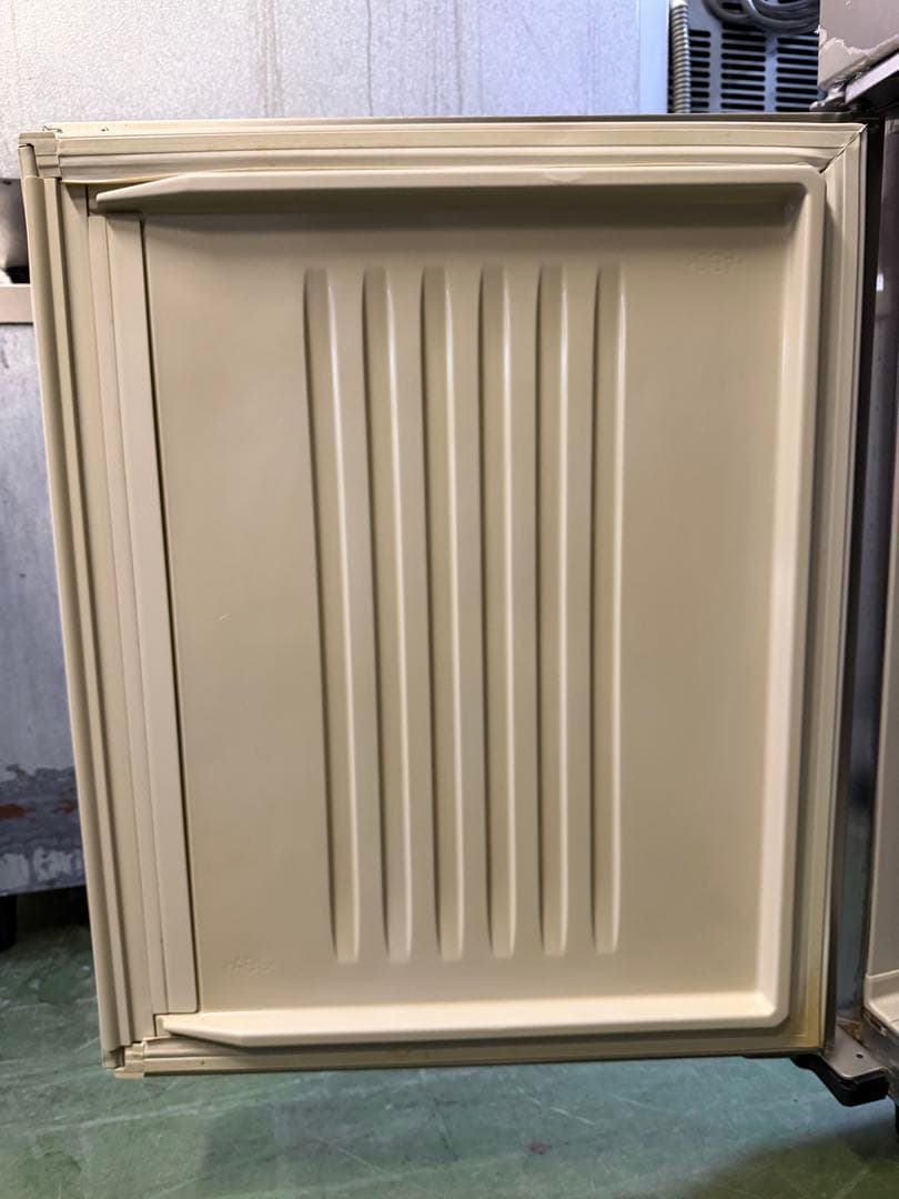 2013年 ホシザキ縦型冷蔵庫 1200x650x1890