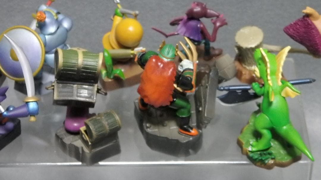 ドラゴンクエスト モンスターズギャラリー フィギュア さまようよろいキラーマシン