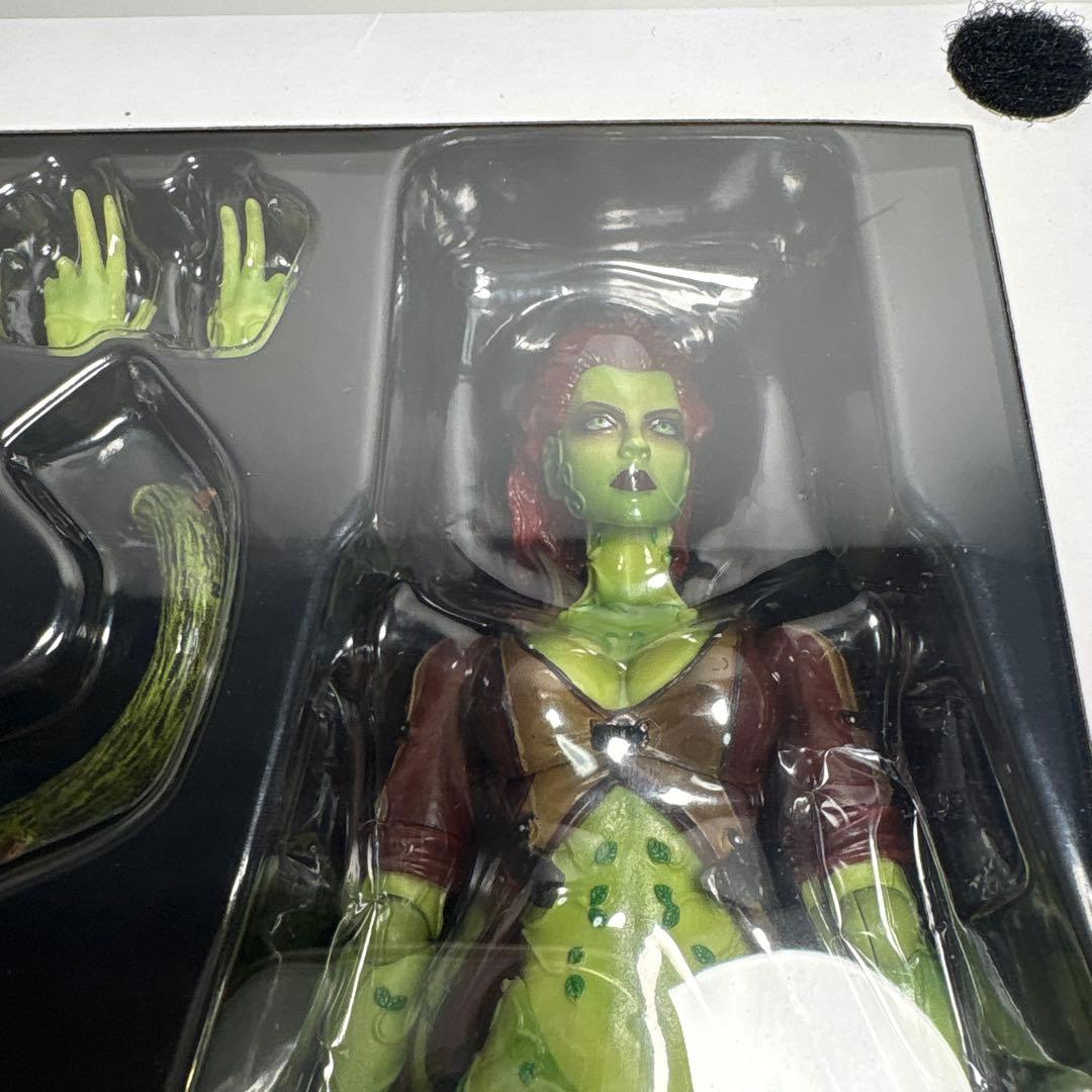 貴重品未開封PLAY ARTS改プレイアーツ改バットマン　ポイズンアイビー