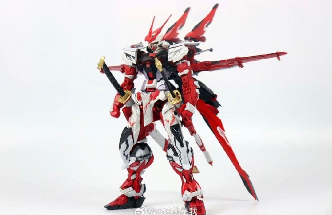 1/100 MGサイズ　ガンダムアストレイ レッドドラゴン　海外製